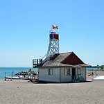 Toronto Bed & Breakfast - Free Parking