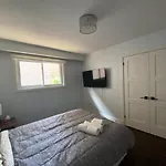 Yonge And Finch Subway !N Cozy & Modern Private Bdr With Shared Bathroom