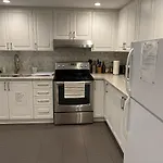 Yonge And Finch Subway !S Spacious And Modern Private Bd With Shared Bathroom