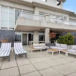 2 Bedroom Suite W Terrace And Parking!