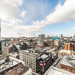 High-End 2 Bedroom Condo - Entertainment District, Downtown - City Skyline View & Balcony