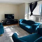 Cozy And Lovely 2 Bed Apartment