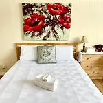 Perfect Home-Private Washrooms,Free Parking,High Speed Net