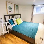 Comfy And Cozy Leslieville Home
