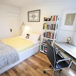 Comfy And Cozy Leslieville Home