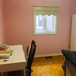 Spacious, Cozy And Neat Private Room Near Utsc