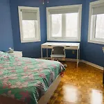Spacious, Cozy And Neat Private Room Near Utsc