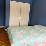 Spacious, Cozy And Neat Private Room Near Utsc