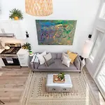 Bright & Cheerful Pape Laneway Home