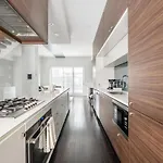 Globalstay Exclusive 4 Bedroom Townhouse In Downtown Toronto With Parking