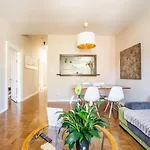 Gabby\'S Place Downtown Core