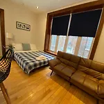 The Parkway Place Guesthouse