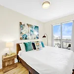 The Diamond Collection - Family Friendly 2 Or 3 Bedroom Suites