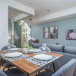 Bremner Apartments