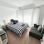 Comfortable Central Downtown Condo -