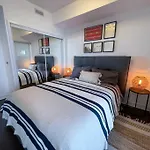 Simply Comfort Suites - Unique Apartment In Ice Condos