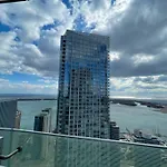 Simply Comfort Suites - Unique Apartment In Ice Condos