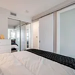 Beautiful 1Bd 1Ba Condo Lake And City Views