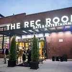 Delta Suites - Entertainment District - Downtown Toronto