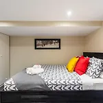 Cozy 1Br Apartment - Heart Of St Clair West