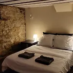 Cozy Downtown Private Rooms Near Ago