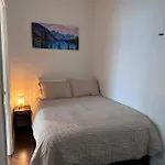 Stylish 2 Bedrooms Condo W/ Awesome View & Parking