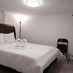 Tidy Private Rooms With Full Kitchen