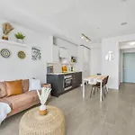 King Bed, Amazing View, Free Parking