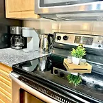 Lake View Apartment W/Parking!