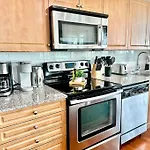 Lake View Apartment W/Parking!