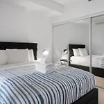 Downtown Toronto 1 Bdrm Condo With Parking And Views