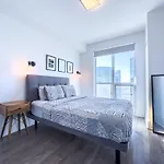 Luxurious 2 Beds Near Cn Tower Scotia Arena Rogers Centre & Free Parking