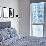 Luxurious 2 Beds Near Cn Tower Scotia Arena Rogers Centre & Free Parking