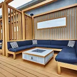 Rare 1Br - Rooftop Pool, Next To Mtcc & Cn Tower