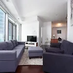 2 Bedrooms Condo Downtown Toronto With Parking