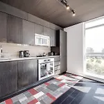 3Bdrm Lake View Condo In Toronto