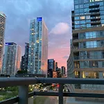 3Bdrm Lake View Condo In Toronto