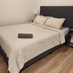 Stunning Open Layout Apartment Superb Location