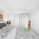 Sleek 1Br & Office Condo - Cn Tower, Skyline View