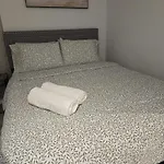Stunning Open Layout Apartment Superb Location