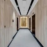 Designer 1 Bedroom Suite On Front Street