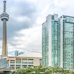 Howard Johnson By Wyndham Toronto Downtown West