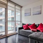 Modern Stylish Condo - 5 Min From Cn Tower