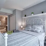 Modern Stylish Condo - 5 Min From Cn Tower