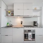Designer 1Br Suite With Cn Tower, Skyline View