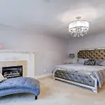 Luxury Villa In Scarborough