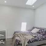 New Build 4 Bedroom-Beach Vibes In The City