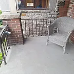Spacious Room Next To Subway Line 1 Midtown Toronto