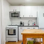 Modern Townhome 3Br-Double Bed Near Christie Pits Park