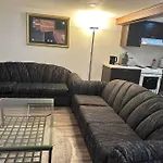 1-Br Basement: Ttc/Subway Access